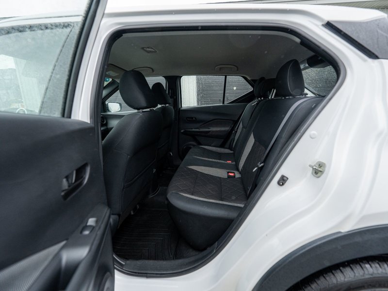 2019 Nissan Kicks S