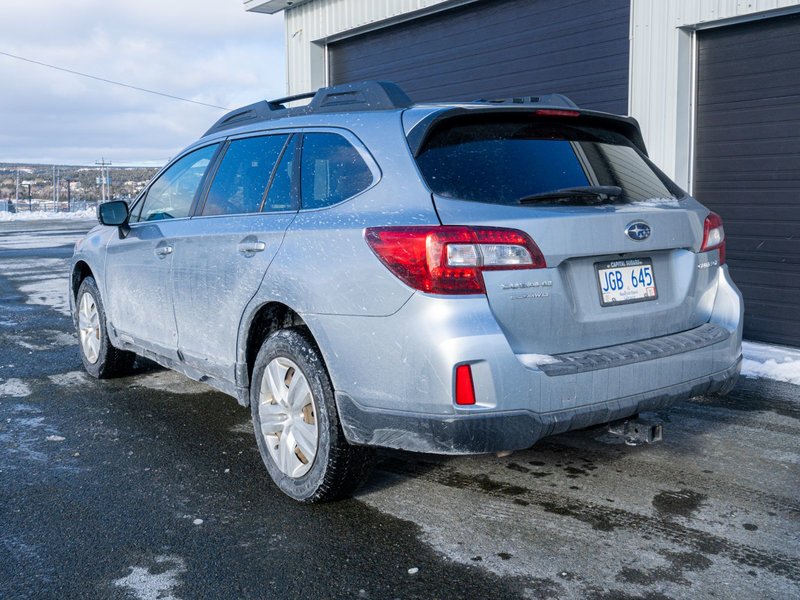 2017 Subaru Outback 2.5i at