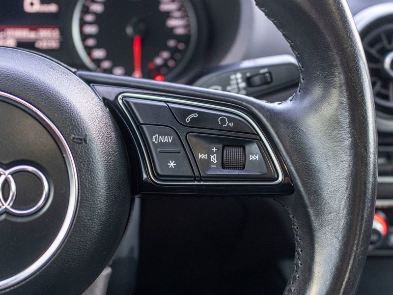 Audi A3 Sedan PROGRESSIV QUATTRO BLANC CUIR BRUN 2018 PAS DE RECLAMATION AU CARFAX