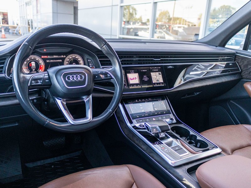 Audi Q7 KOMFORT45 AWD CUIR TOIT PANO NOIR 2021 BAS KILO 4CYL