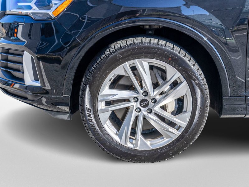 Audi Q7 KOMFORT45 AWD CUIR TOIT PANO NOIR 2021 BAS KILO 4CYL
