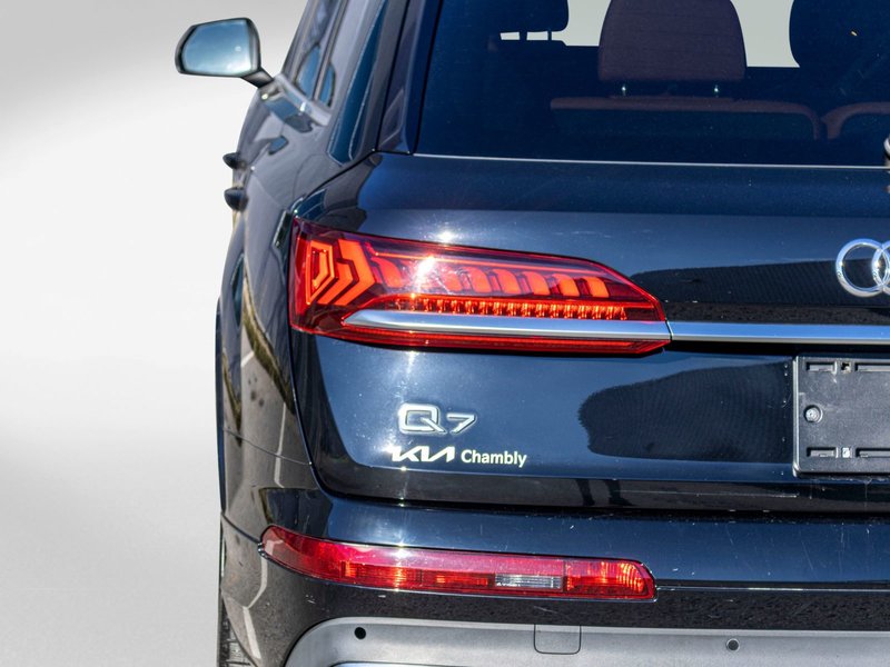 Audi Q7 KOMFORT45 AWD CUIR TOIT PANO NOIR 2021 BAS KILO 4CYL