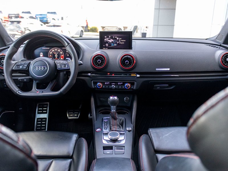 Audi RS 3 Sedan 2.5T AWD CUIR TOIT NAV RARE 2019 PAS DE RECLAMATION AU CARFAX
