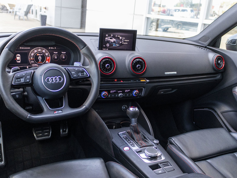 Audi RS 3 Sedan 2.5T AWD CUIR TOIT NAV RARE 2019 PAS DE RECLAMATION AU CARFAX