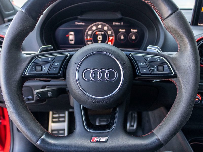 Audi RS 3 Sedan 2.5T AWD CUIR TOIT NAV RARE 2019 PAS DE RECLAMATION AU CARFAX