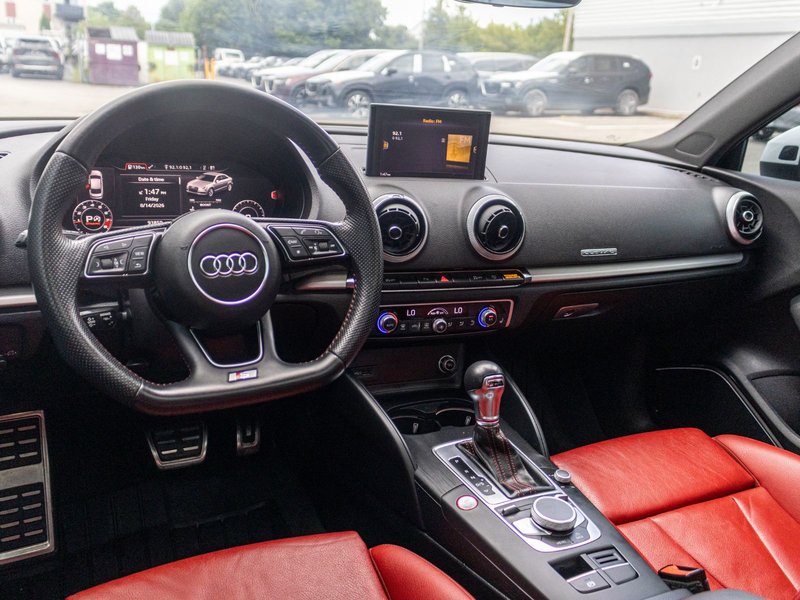 2018 Audi S3 Sedan TECHNIK QUATTRO BLANC INT ROUGE BAS KILO NO CARFAX CLAIM