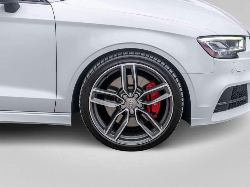 2018 Audi S3 Sedan TECHNIK QUATTRO BLANC INT ROUGE BAS KILO NO CARFAX CLAIM