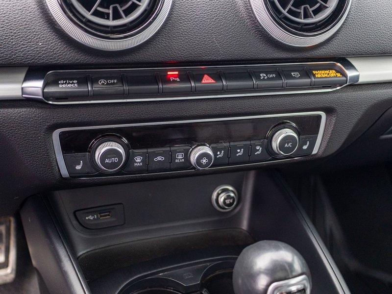 2019 Audi S3 Sedan TECHNIK AWD CUIR TOIT VIRTUAL COKPITT NO CARFAX CLAIM