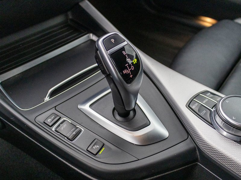 BMW 2 Series 230i xDrive MPACK ROUGE CUIR NAV 2021 BAS KILO PAS DE RECLAMATION AU CARFAX