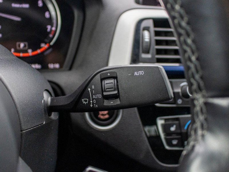 BMW 2 Series 230i xDrive MPACK ROUGE CUIR NAV 2021 BAS KILO PAS DE RECLAMATION AU CARFAX