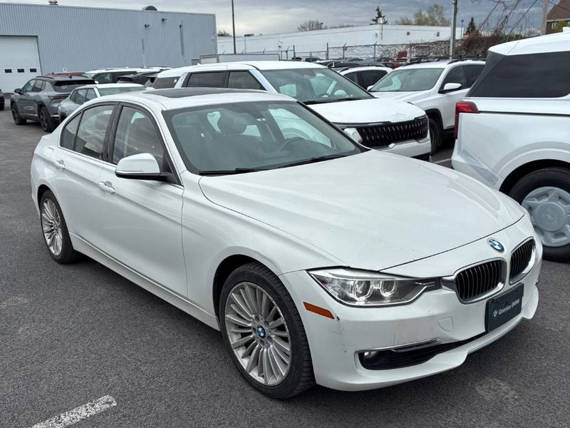 2014 BMW 3 Series 328i XDRIVE AWD BLANCHE CUIR TOIT BAS KILO NO CARFAX CLAIM