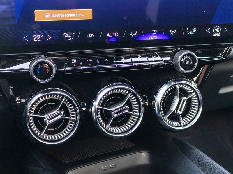 Chevrolet Blazer EV AWD LT CUIR TOIT NAV 11985KM 2025 1 PROPRIO COMME NEUF