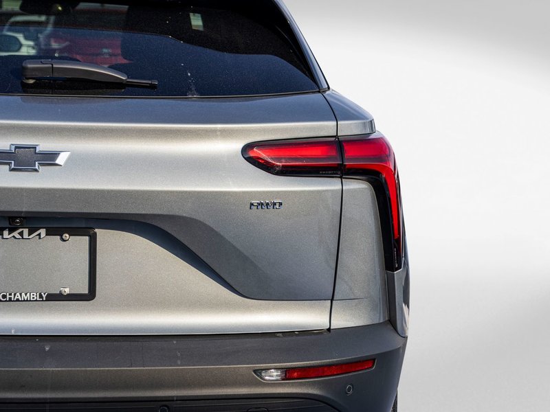 Chevrolet Blazer EV AWD LT CUIR TOIT NAV 11985KM 2025 1 PROPRIO COMME NEUF