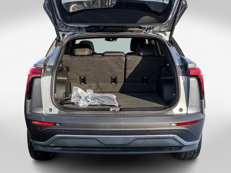 Chevrolet Blazer EV AWD LT CUIR TOIT NAV 11985KM 2025 1 PROPRIO COMME NEUF