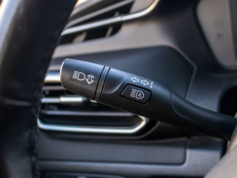 2022 Chevrolet BOLT EV 5D LT (1LT) 1LT BLEUE BAS KILO 1 OWNER NO CARFAX CLAIM