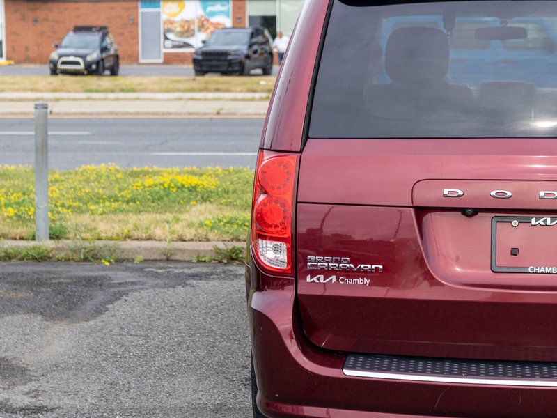 2017 Dodge Grand Caravan CREW PLUS AUTOM STOWNGO NO CARFAX CLAIM