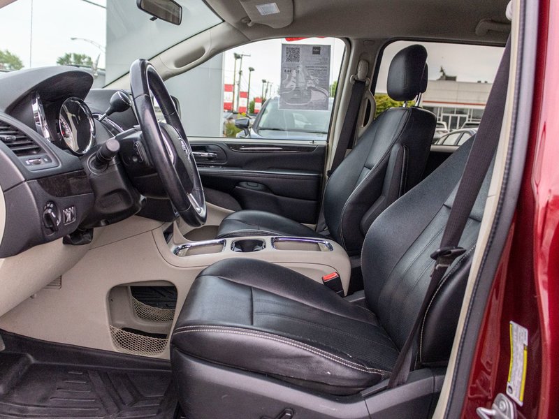 2017 Dodge Grand Caravan CREW PLUS AUTOM STOWNGO NO CARFAX CLAIM