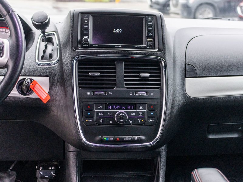 2017 Dodge Grand Caravan GT CUIR PORTES STOW N GO NO CARFAX CLAIM