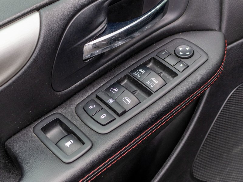 2017 Dodge Grand Caravan GT CUIR PORTES STOW N GO NO CARFAX CLAIM