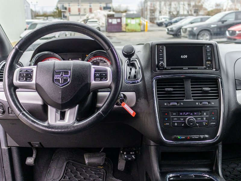 2017 Dodge Grand Caravan GT CUIR PORTES STOW N GO NO CARFAX CLAIM