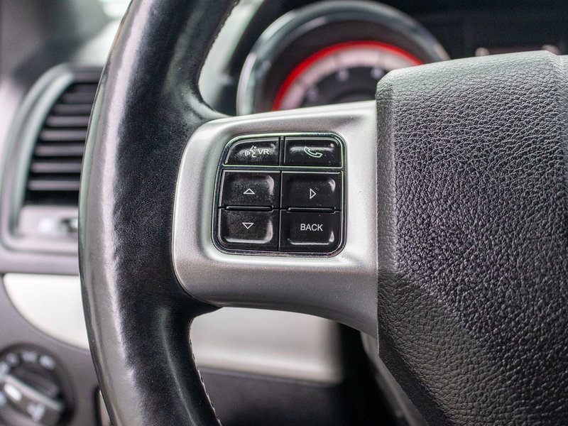 2017 Dodge Grand Caravan GT CUIR PORTES STOW N GO NO CARFAX CLAIM