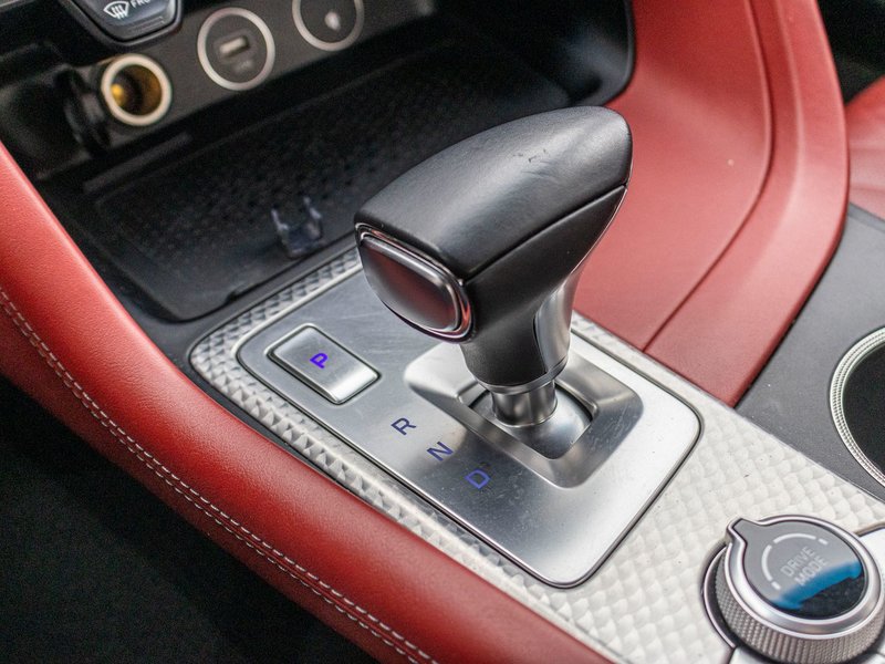 2023 GENESIS G70 3.3T SPORT AWD GRIS CUIR ROUGE WOW BAS KILO