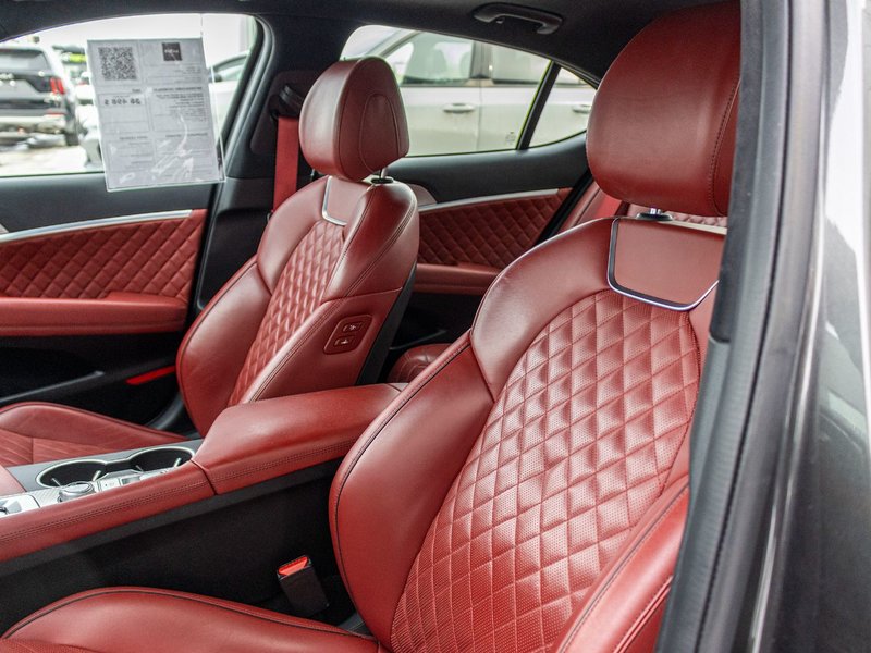 2023 GENESIS G70 3.3T SPORT AWD GRIS CUIR ROUGE WOW BAS KILO
