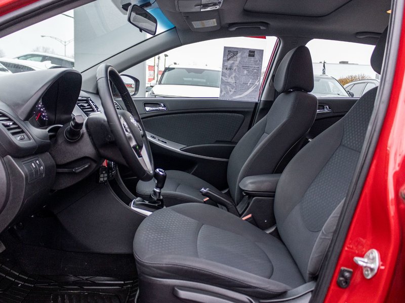 Hyundai Accent GLS TOIT MAN MAGS 2014 PAS DE RECLAMATION AU CARFAX