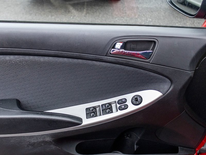 Hyundai Accent GLS TOIT MAN MAGS 2014 PAS DE RECLAMATION AU CARFAX