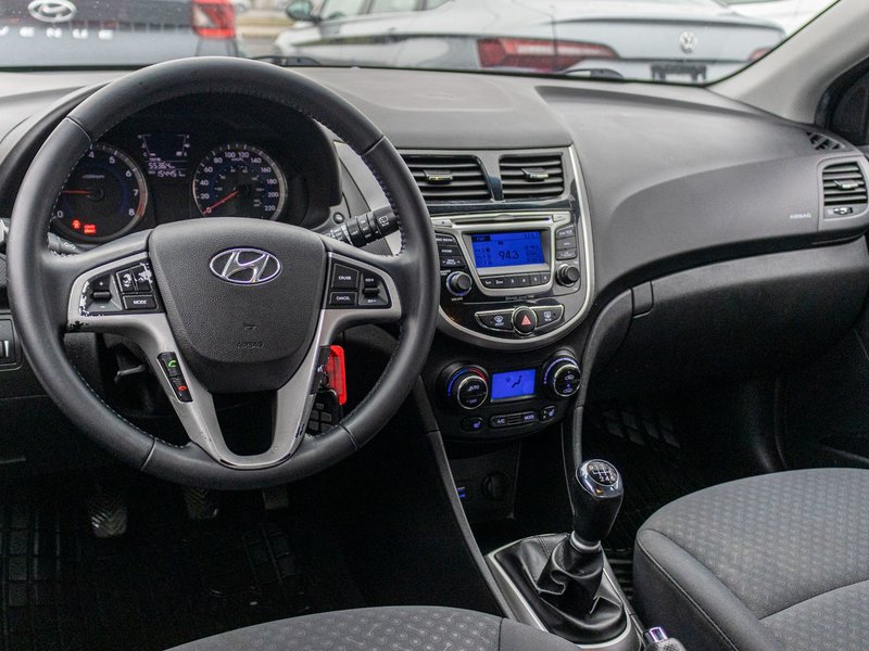 Hyundai Accent GLS TOIT MAN MAGS 2014 PAS DE RECLAMATION AU CARFAX