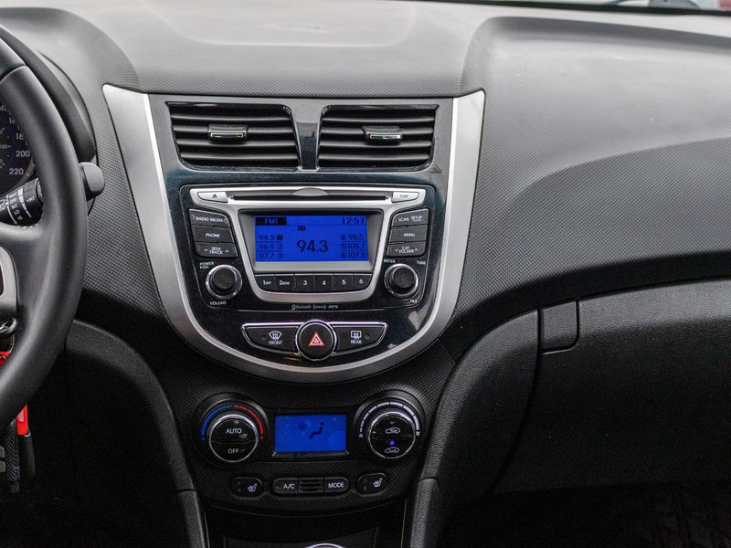 Hyundai Accent GLS TOIT MAN MAGS 2014 PAS DE RECLAMATION AU CARFAX