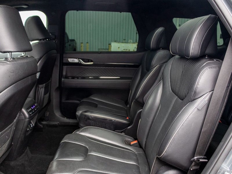 Hyundai Palisade ULTIMATE CALLIGRAPHY AWD CUIR TOIT 2023 PAS DE RECLAMATION AU CARFAX