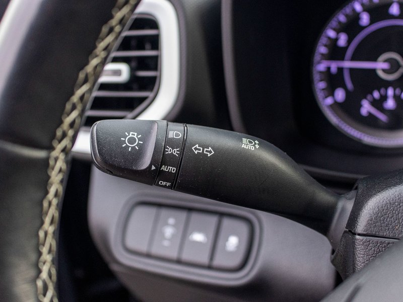 Hyundai Venue ULTIMATE RARE TOIT NAV 2022 PAS DE RECLAMATION AU CARFAX