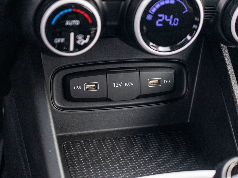 Hyundai Venue ULTIMATE RARE TOIT NAV 2022 PAS DE RECLAMATION AU CARFAX