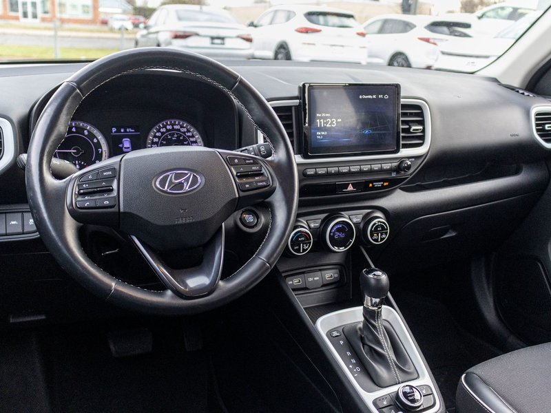 Hyundai Venue ULTIMATE RARE TOIT NAV 2022 PAS DE RECLAMATION AU CARFAX