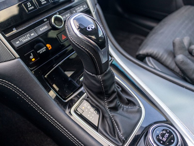 Infiniti Q50 S 3.0T AWD BLANC CUIR NOIR BAS KILO 2019