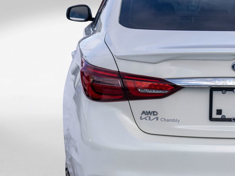 Infiniti Q50 S 3.0T AWD BLANC CUIR NOIR BAS KILO 2019