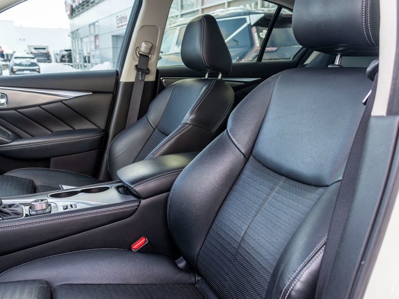 Infiniti Q50 S 3.0T AWD BLANC CUIR NOIR BAS KILO 2019
