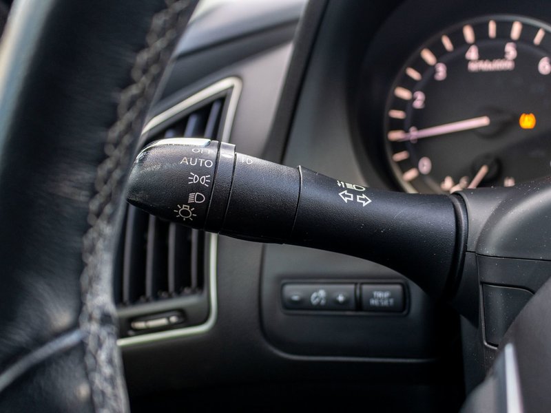 Infiniti Q50 S 3.0T AWD BLANC CUIR NOIR BAS KILO 2019