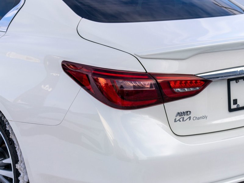 Infiniti Q50 S 3.0T AWD BLANC CUIR NOIR BAS KILO 2019