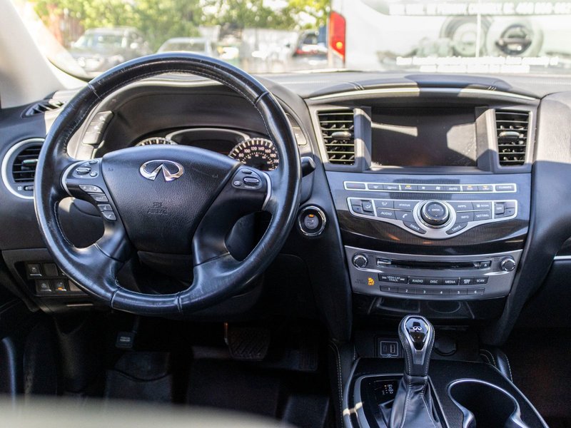 Infiniti QX60 PURE AWD 7 PASS CUIR TOIT NOIR 2019 TRES PROPRE BAS KILO