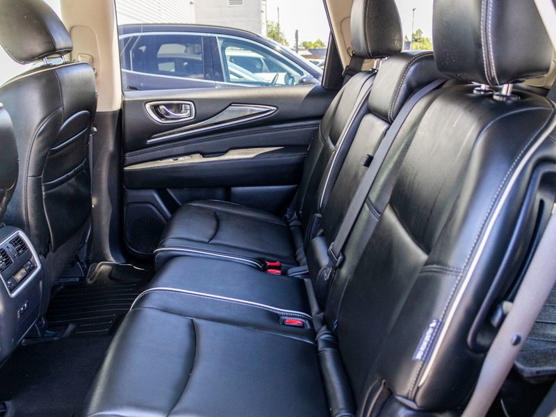 Infiniti QX60 PURE AWD 7 PASS CUIR TOIT NOIR 2019 TRES PROPRE BAS KILO