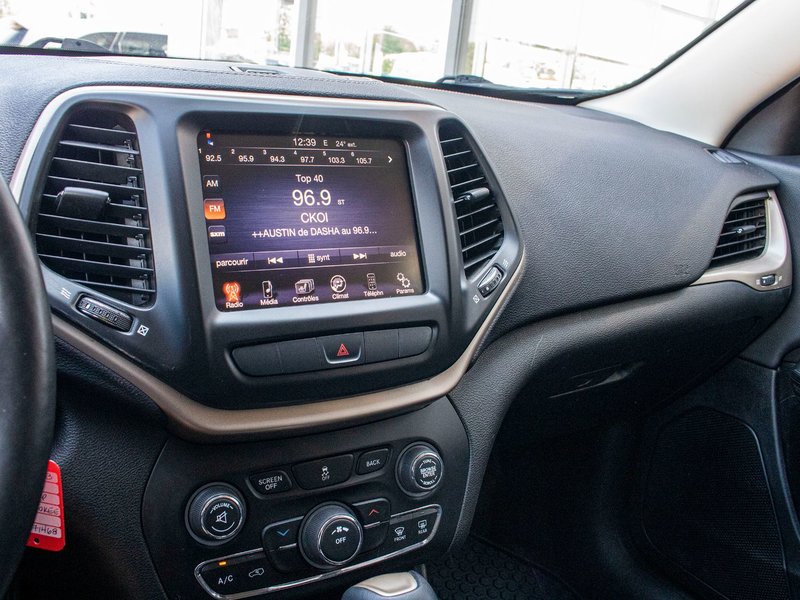 2014 Jeep Cherokee NORTH BAS KILO 8 PNEUS