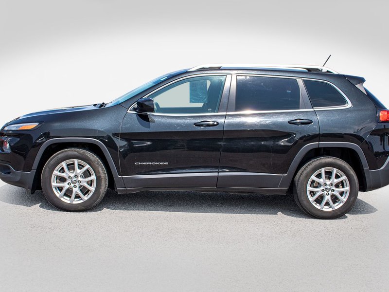 2014 Jeep Cherokee NORTH BAS KILO 8 PNEUS