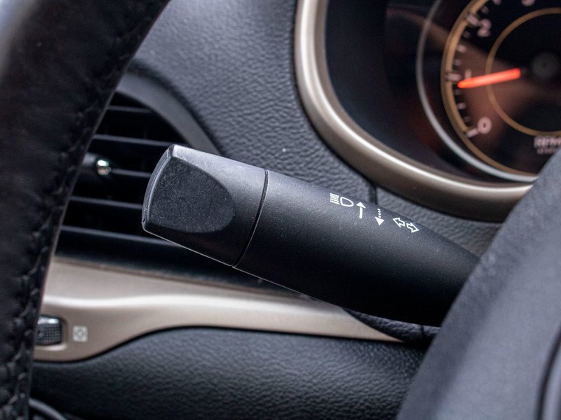 2014 Jeep Cherokee NORTH BAS KILO 8 PNEUS