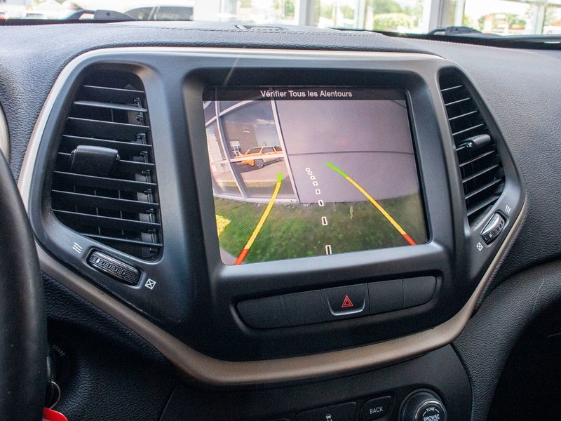 2014 Jeep Cherokee NORTH BAS KILO 8 PNEUS