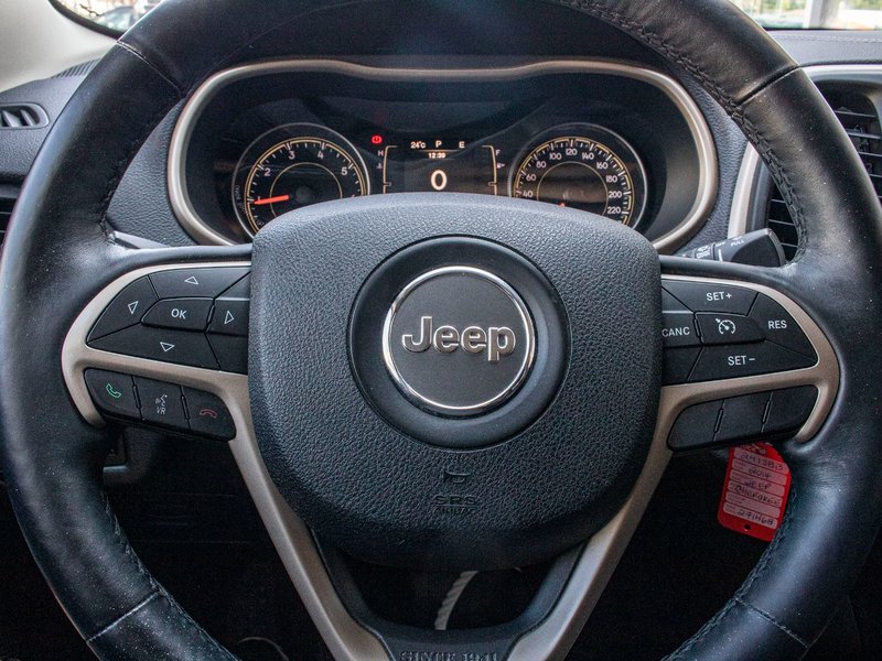 2014 Jeep Cherokee NORTH BAS KILO 8 PNEUS