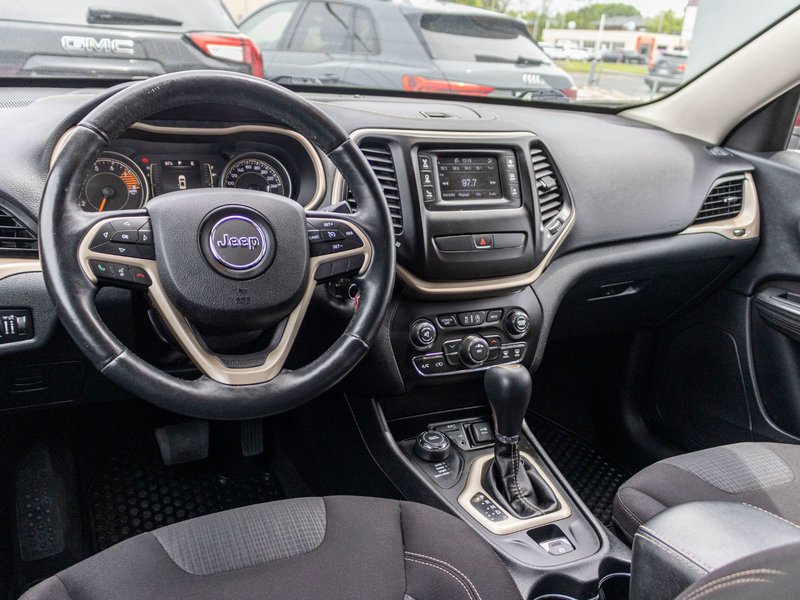 2016 Jeep Cherokee NORTH 4X4 AUTOM BAS KILO NO CARFAX CLAIM