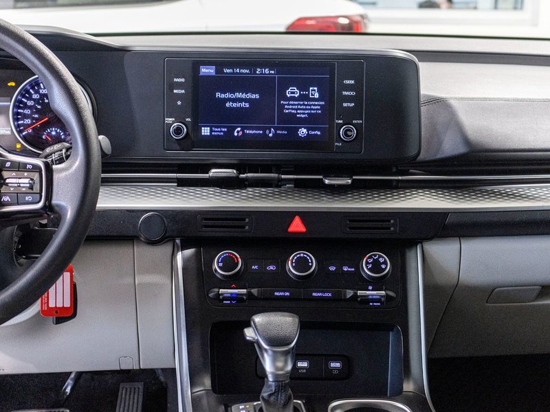 Kia Carnival LX BLANCHE BAS KILO 2022 1 PRORPIO PAS DE RECLAMATION AU CARFAX