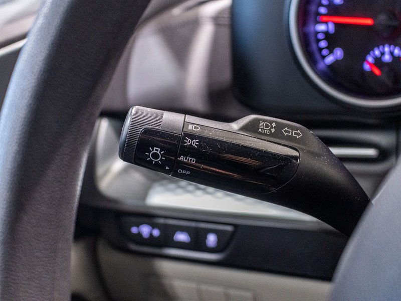 Kia Carnival LX BLANCHE BAS KILO 2022 1 PRORPIO PAS DE RECLAMATION AU CARFAX